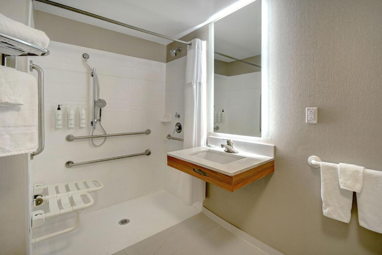 Springhill Suites Erie Kearsarge Exterior photo